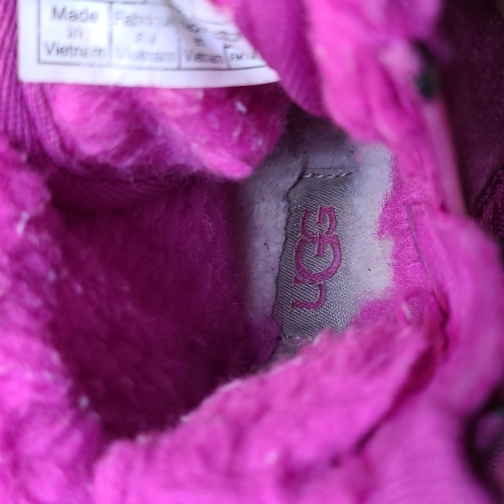 UGG Kids Neumel II Chukka Pink Boots Kids Size 8C - Picture 12 of 12